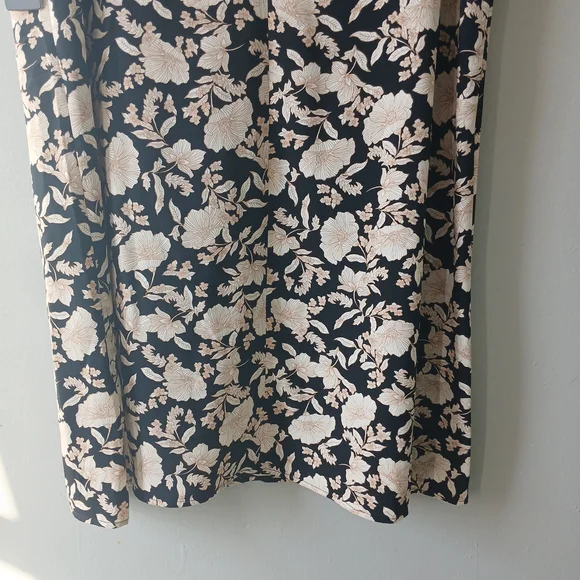 Express Women's Size Large Shift Slip Dress V-neck Sleeveless Floral NWT $70.00! - Picture 16 of 16